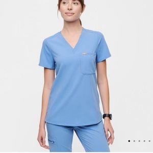 Figs ceil blue small Catarina scrub top
